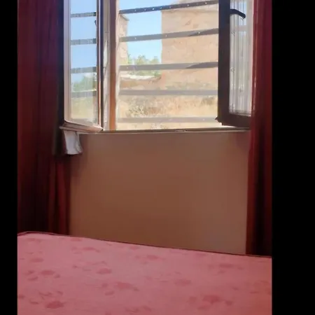 Posada Del Rastro 2*